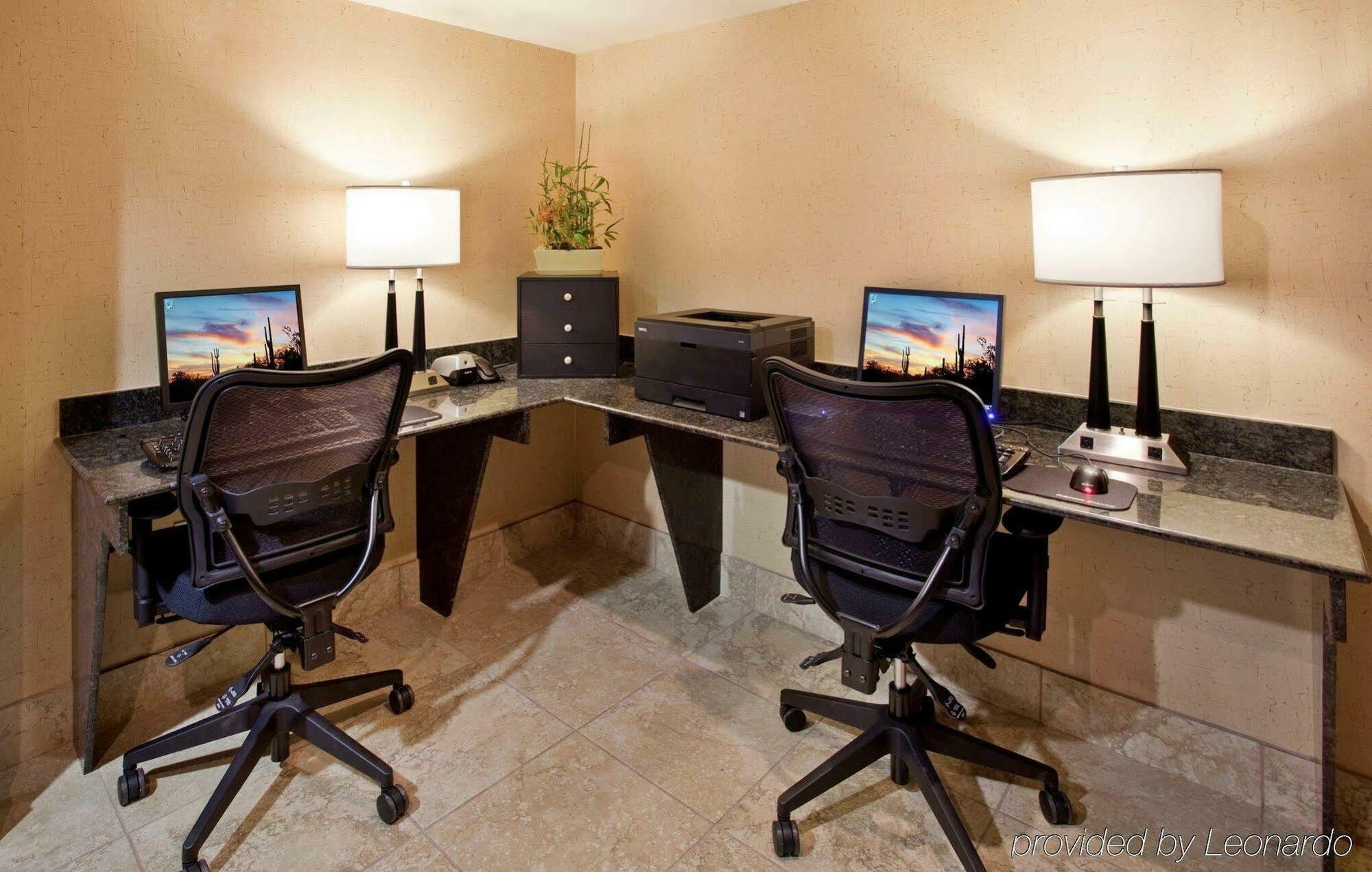 Holiday Inn Express Scottsdale North By Ihg Konforlar fotoğraf